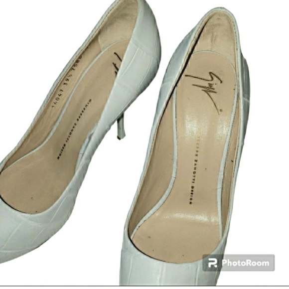 Guiseppe Zanotti Crocodile Platform Pumps Heels 🤍 RETAIL $975- 🤍 Worn 1 Time - Picture 4 of 10